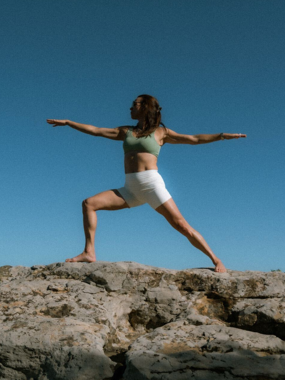 Stanik sportowy Embody Wild Sage do jogi – JOYINME