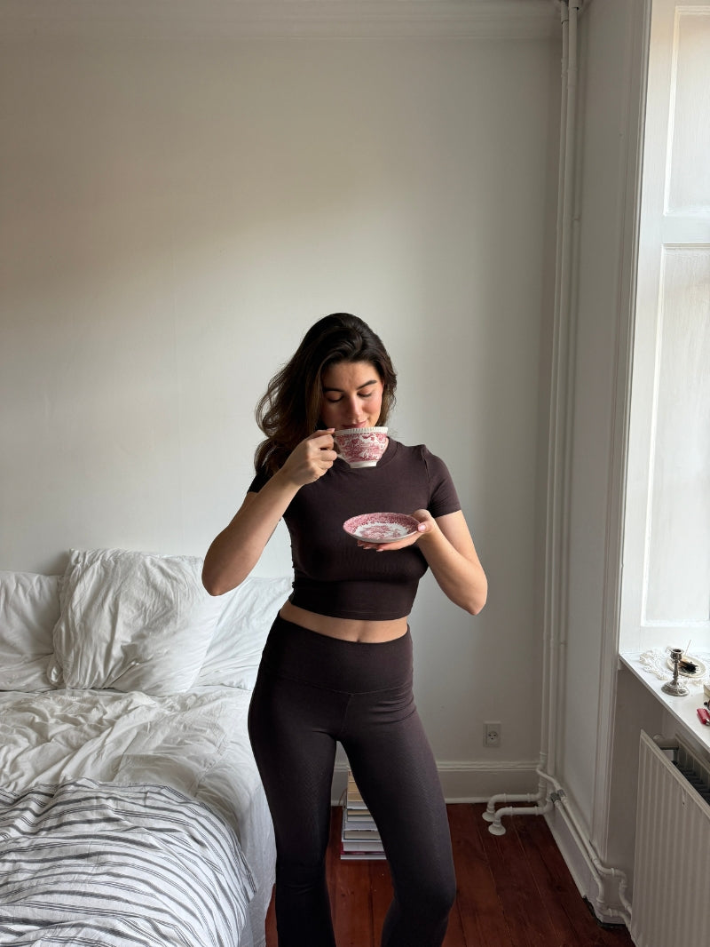 Brązowe legginsy z rozszerzanymi nogawkami Pure Comfort Cocoa – JOYINME