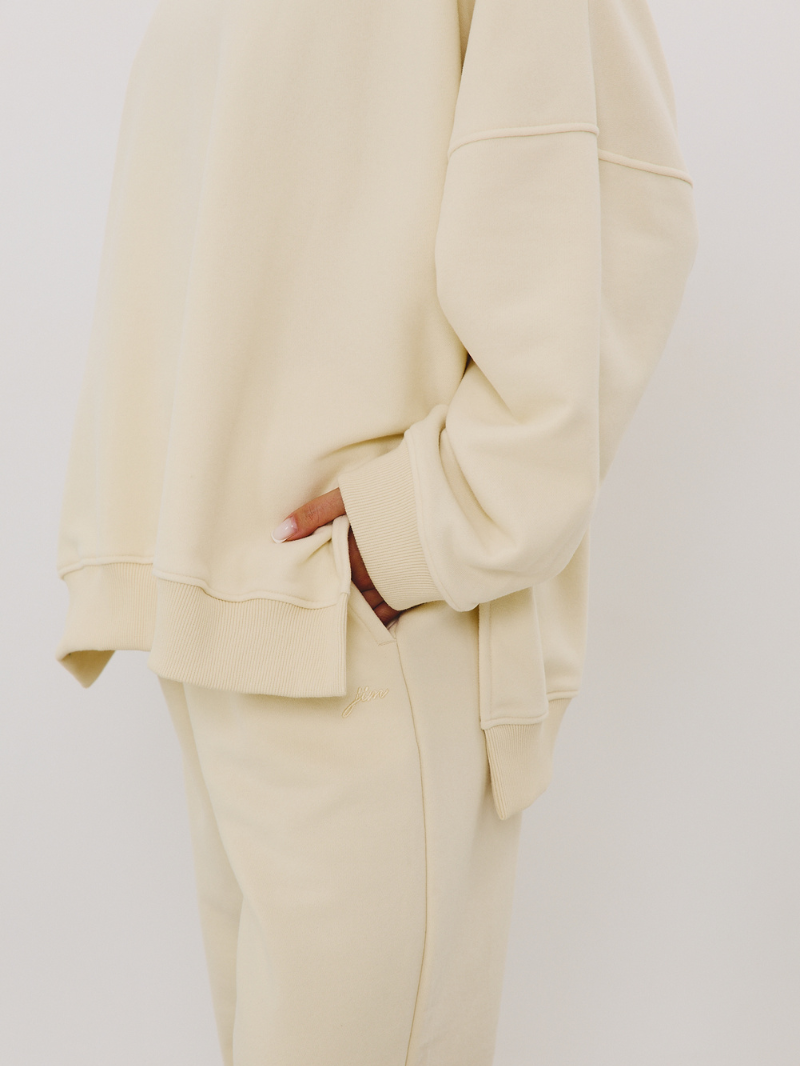 Masełkowa luźna bluza oversize