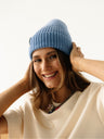 Niebieska damska czapka z wełny merino