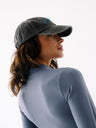 Ciemnoszara damska czapka z daszkiem Radiance - zbliżenie na materiał i regulację z tyłu