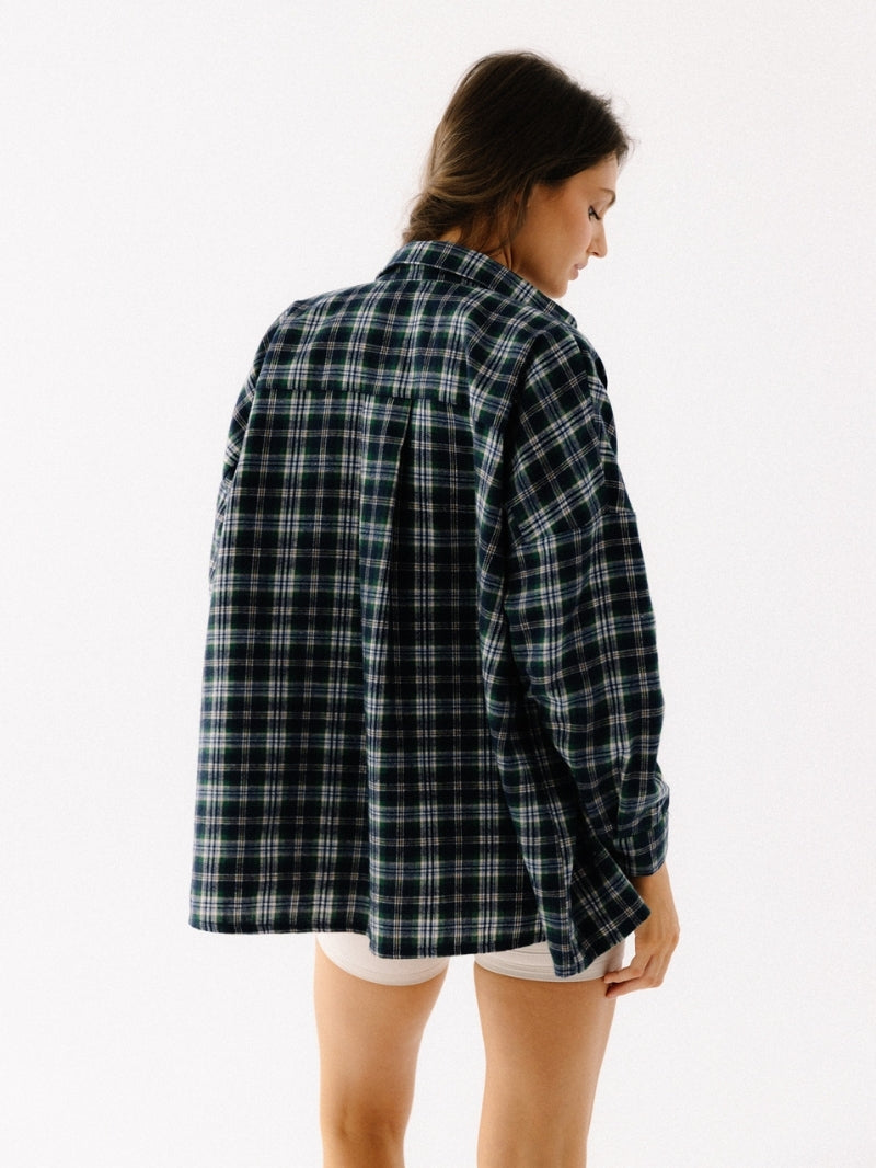Flanelowa koszula damska w prostą zielono-granatową kratę - minimalistyczny krój oversize, miękki bawełniany materiał, z klasycznym kołnierzykiem