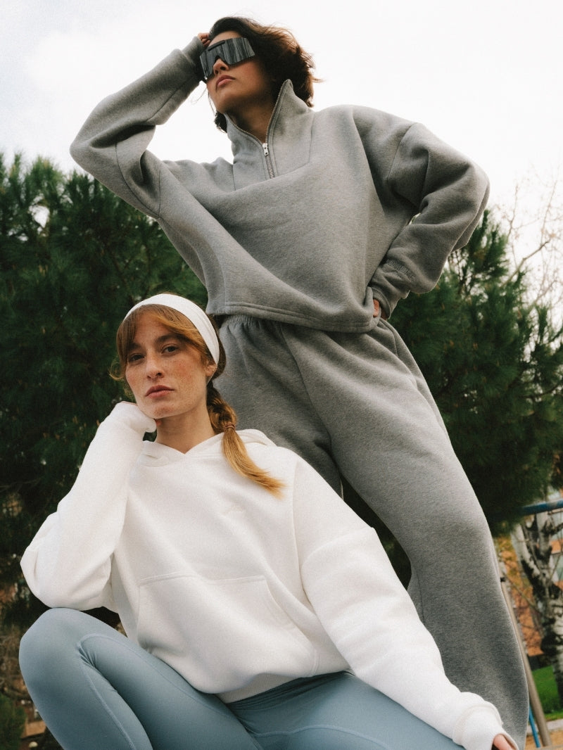 Szara oversize bluza damska typu half-zip wykonana z miękkiej bawełny - melange'owy zestaw z JOYINME