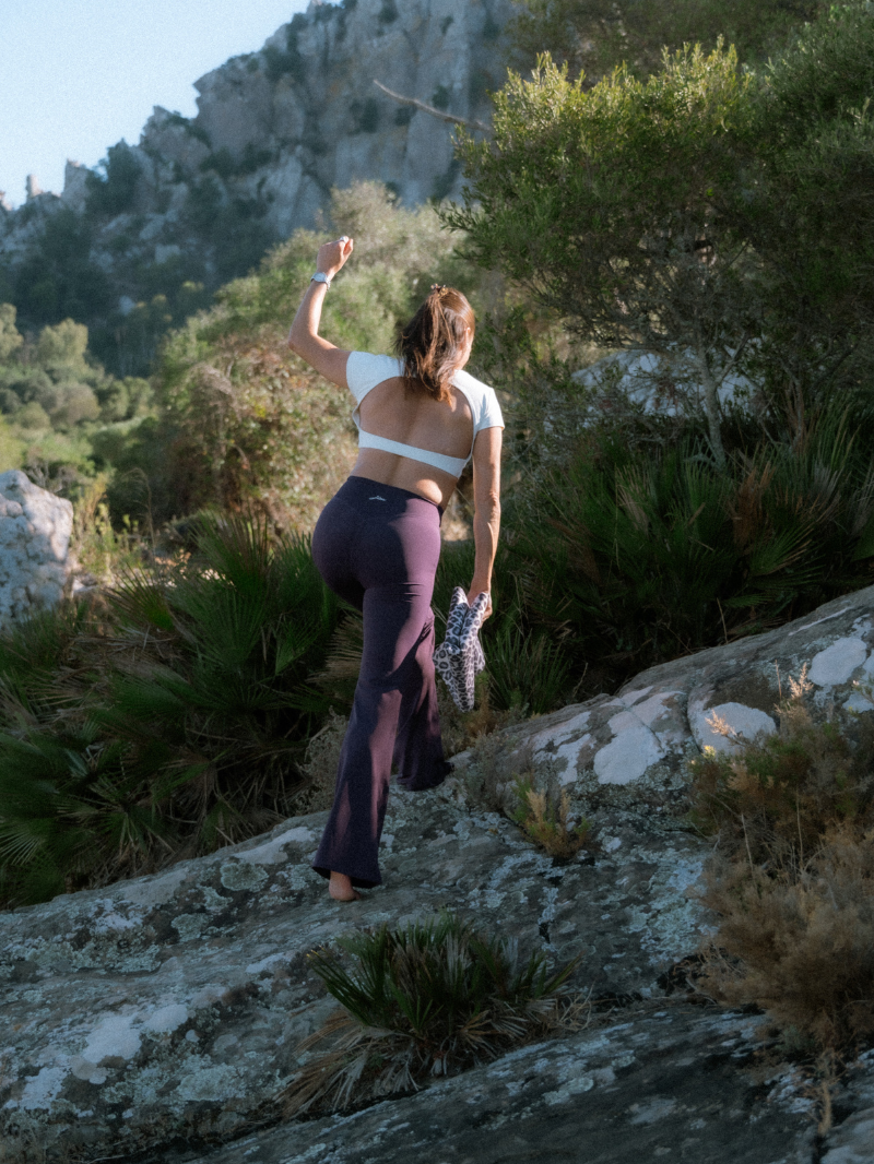 Kremowy top Maya Vanilla Cream do jogi i pilatesu – JOYINME